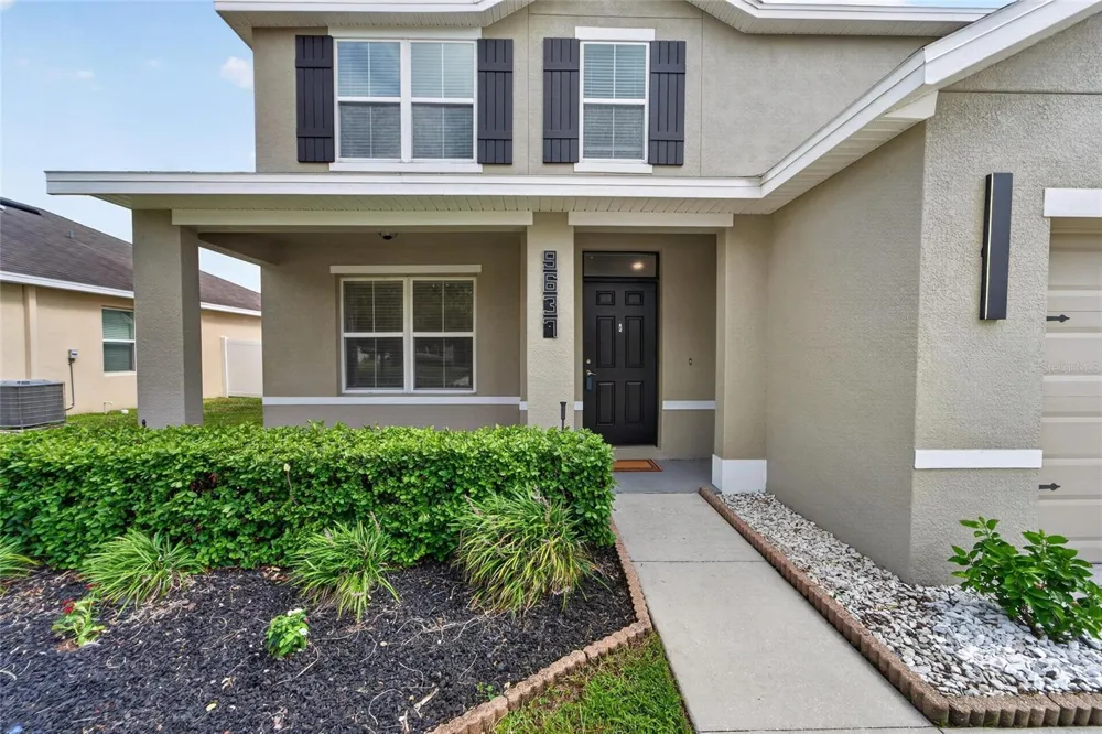 9637 TRONCAIS CIRCLE Thonotosassa, FL 33592