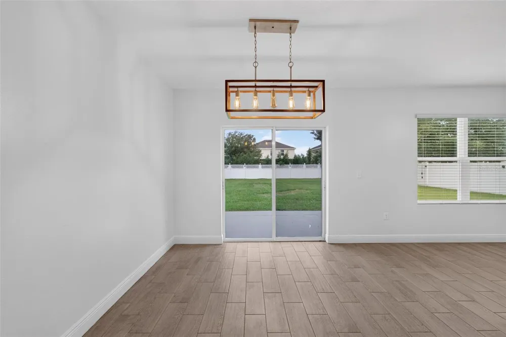 9637 TRONCAIS CIRCLE Thonotosassa, FL 33592
