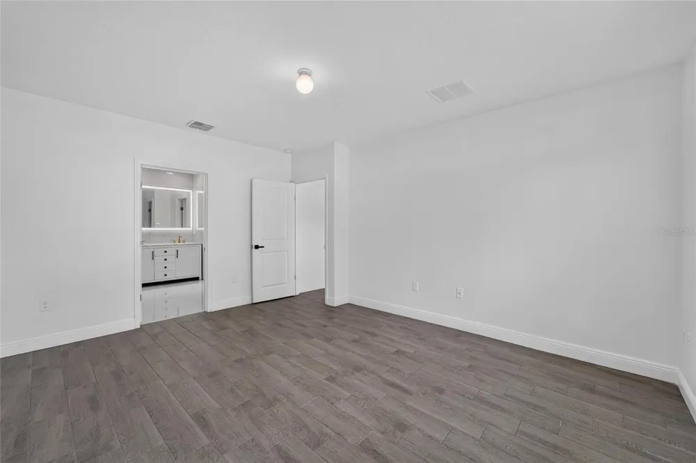 9637 TRONCAIS CIRCLE Thonotosassa, FL 33592