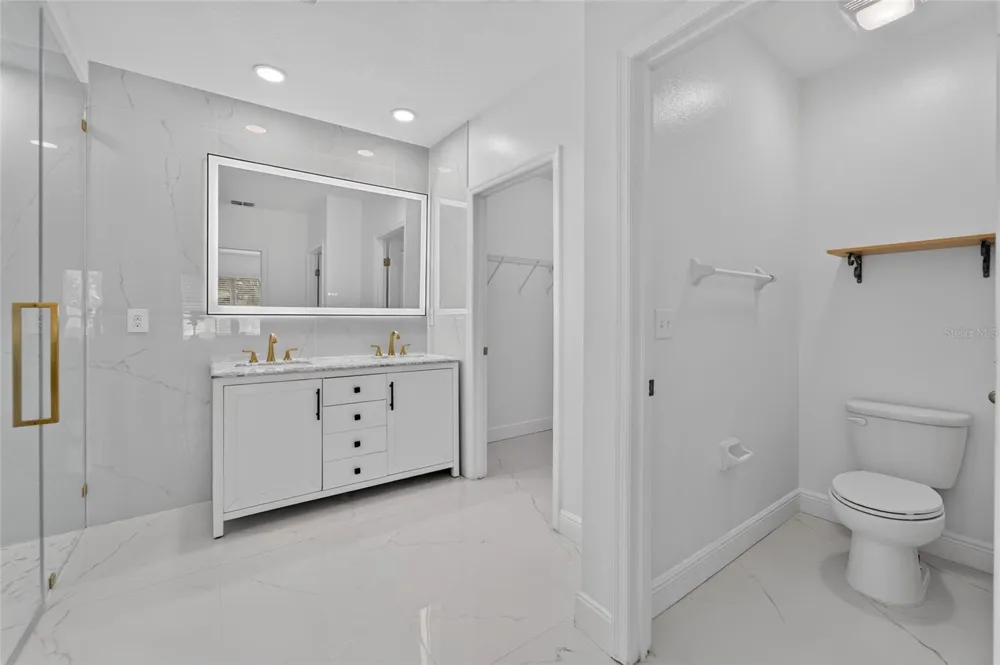 9637 TRONCAIS CIRCLE Thonotosassa, FL 33592