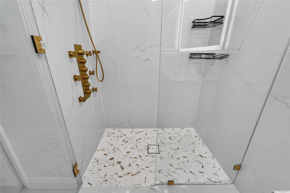9637 TRONCAIS CIRCLE Thonotosassa, FL 33592