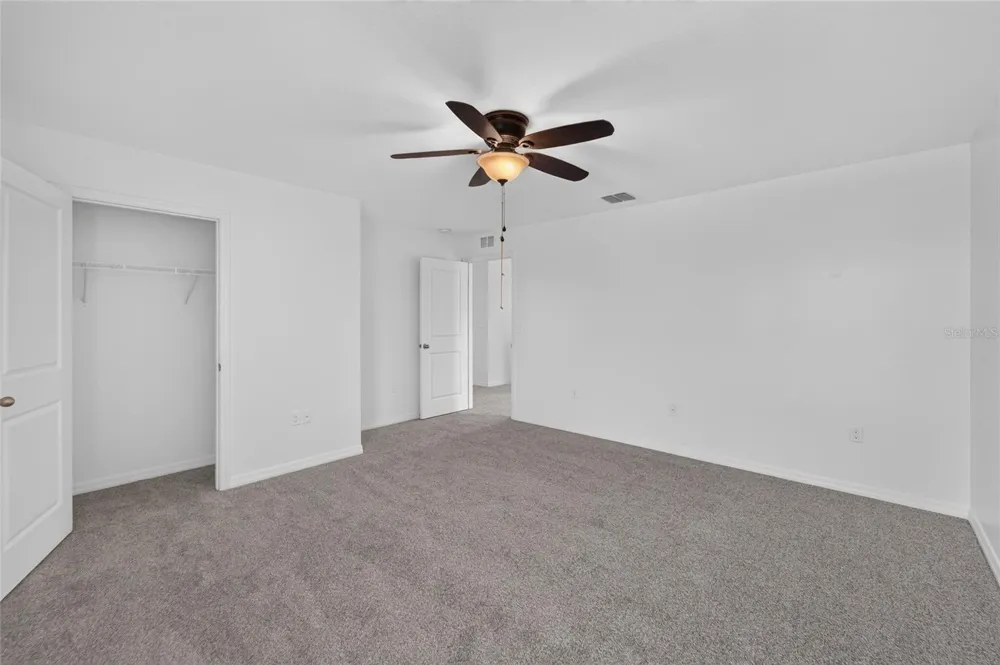 9637 TRONCAIS CIRCLE Thonotosassa, FL 33592
