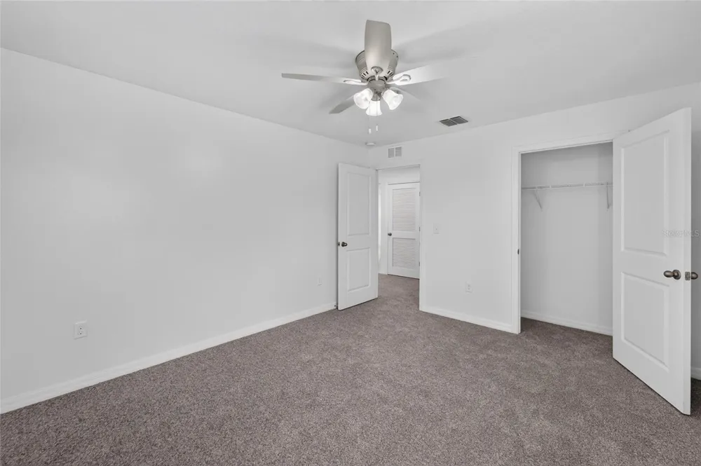 9637 TRONCAIS CIRCLE Thonotosassa, FL 33592