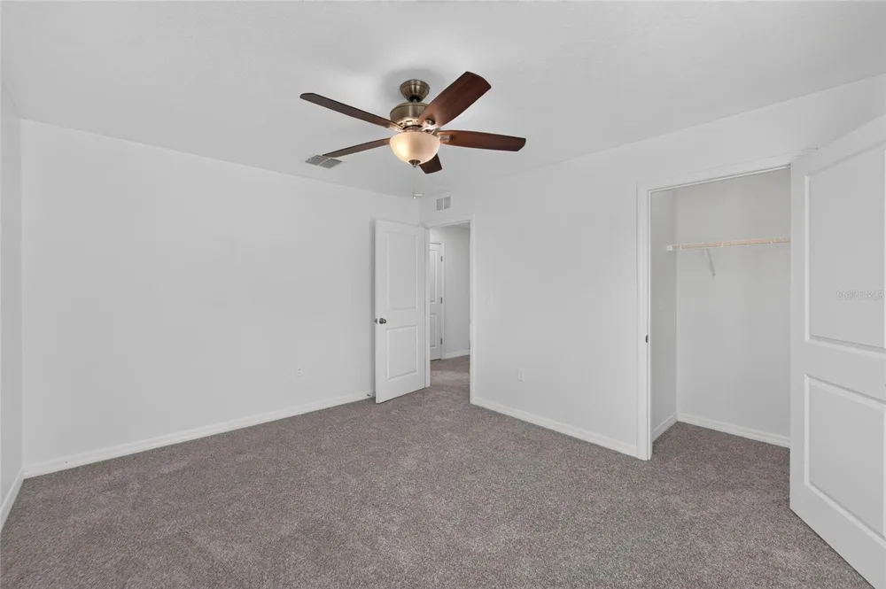 9637 TRONCAIS CIRCLE Thonotosassa, FL 33592