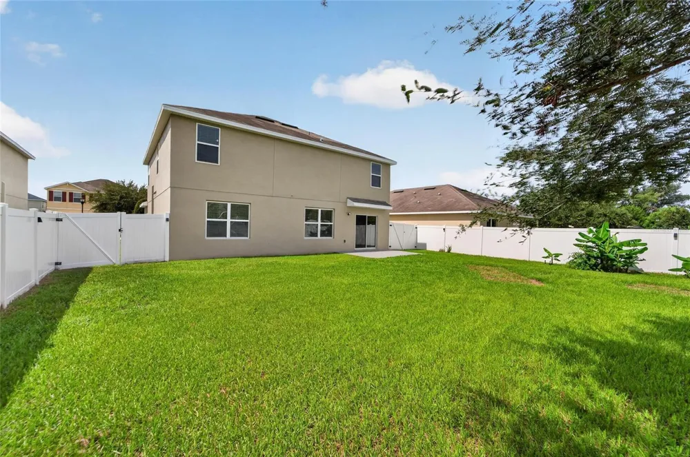 9637 TRONCAIS CIRCLE Thonotosassa, FL 33592
