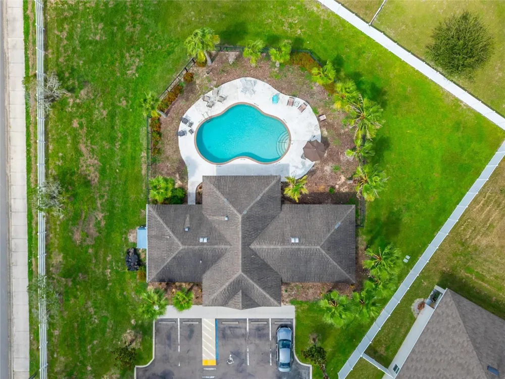 9637 TRONCAIS CIRCLE Thonotosassa, FL 33592