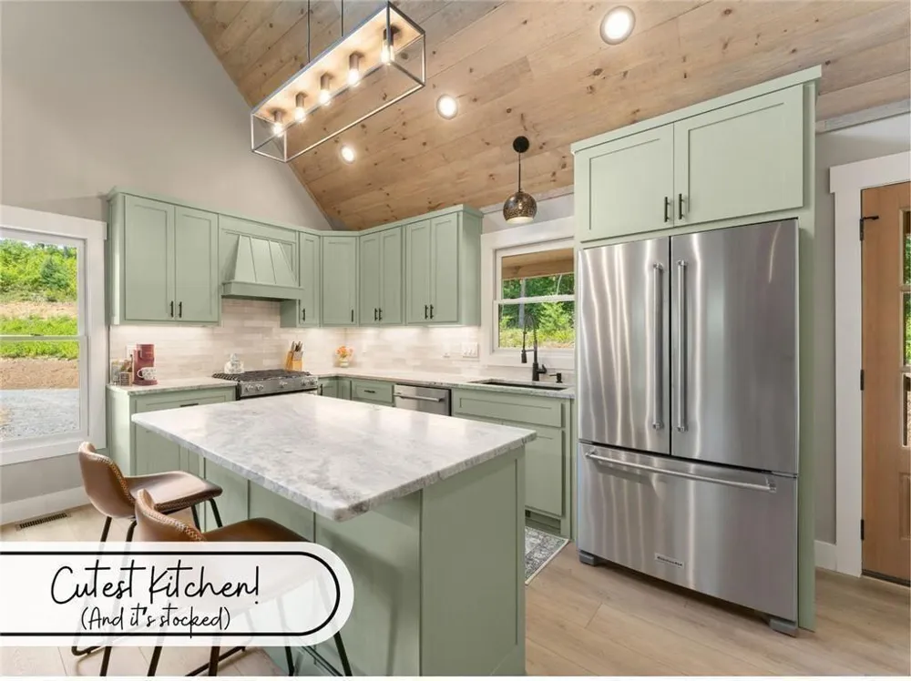 184 Mountain Laurel Ridge Mineral Bluff, GA 30559