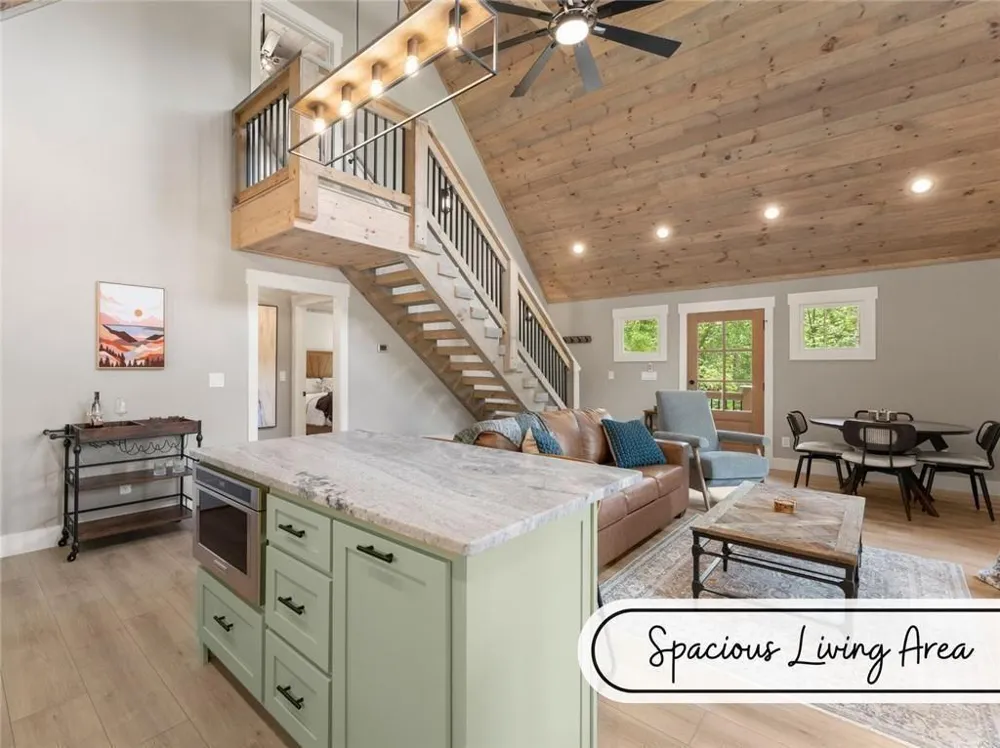 184 Mountain Laurel Ridge Mineral Bluff, GA 30559