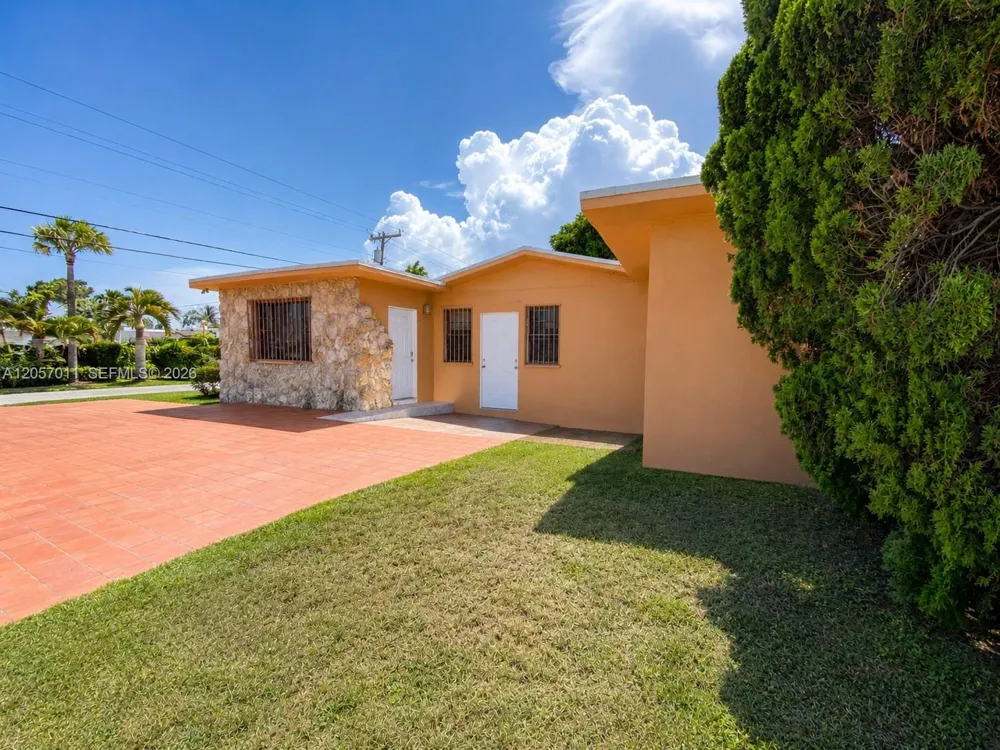 10200 SW 171st St #B Miami, FL 33157