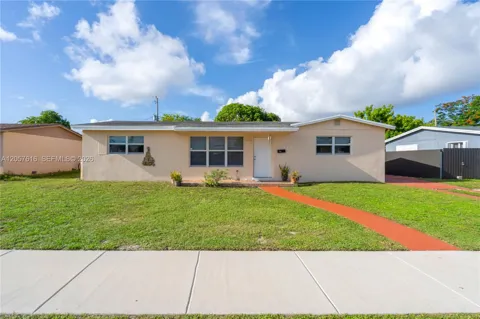1420 NW 195th St