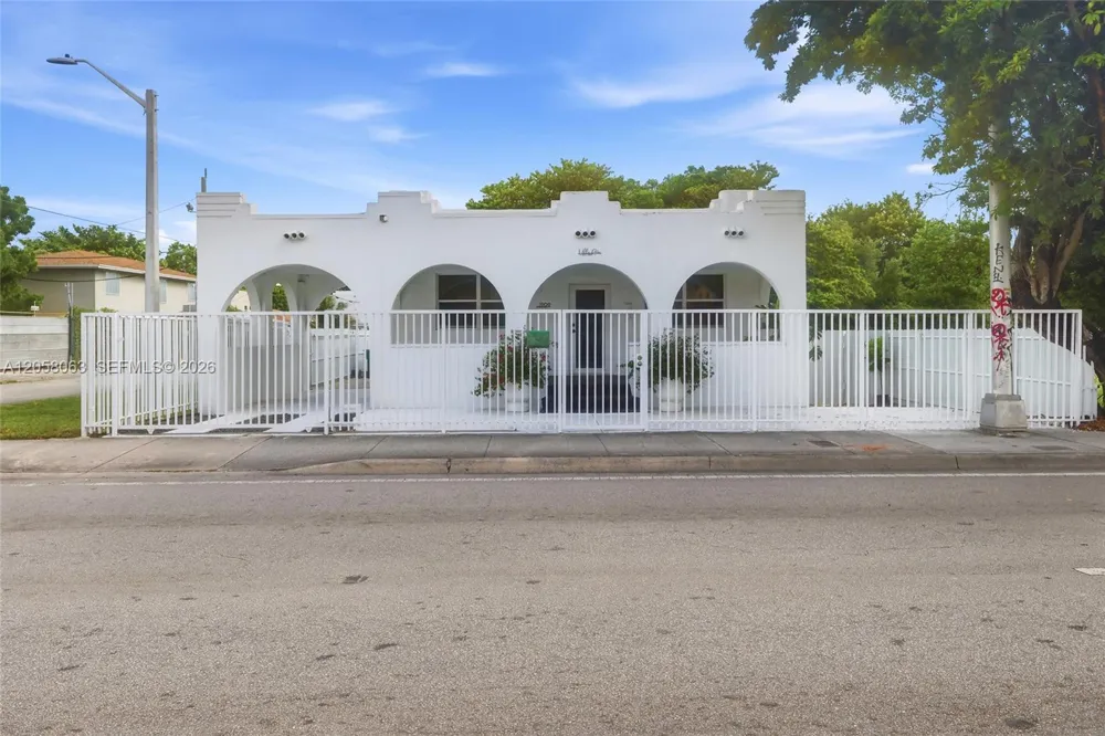 1909 NW 62nd St Miami, FL 33147
