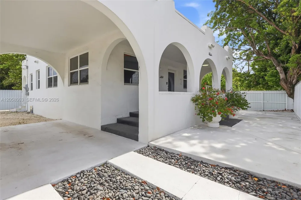 1909 NW 62nd St Miami, FL 33147