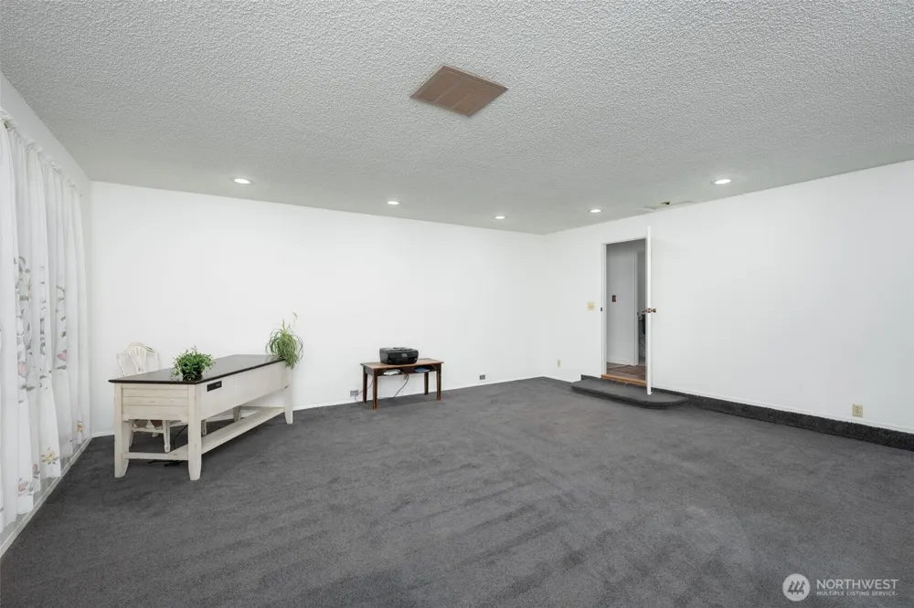 28102 SE 63rd Street Issaquah, WA 98027