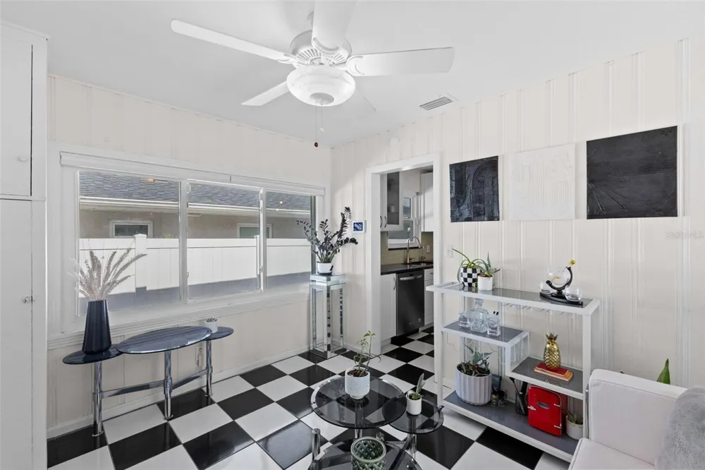 170 22ND AVENUE St Petersburg, FL 33704