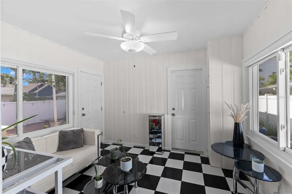 170 22ND AVENUE St Petersburg, FL 33704