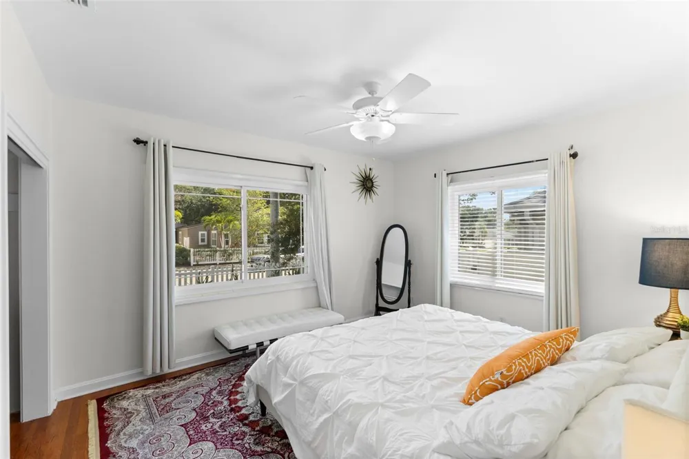 170 22ND AVENUE St Petersburg, FL 33704