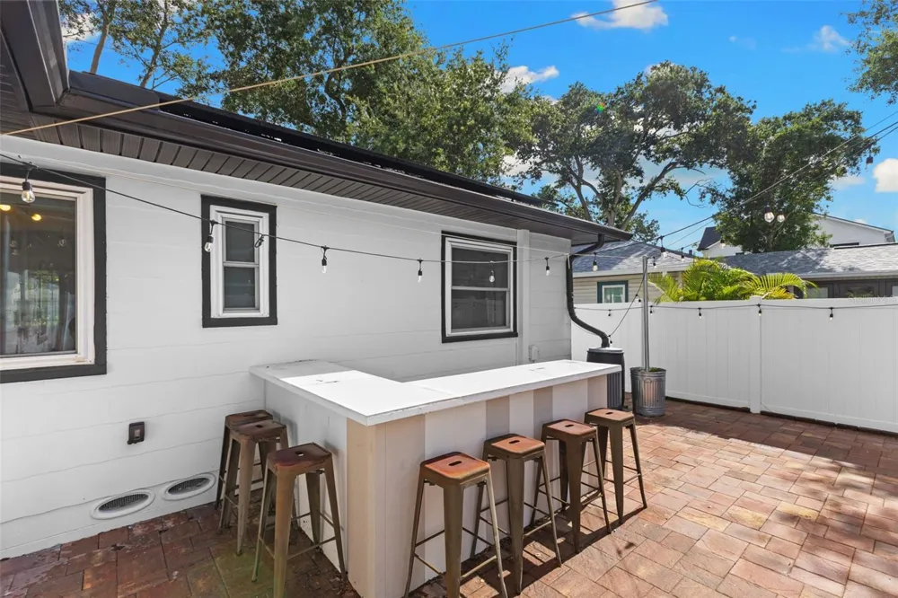 170 22ND AVENUE St Petersburg, FL 33704