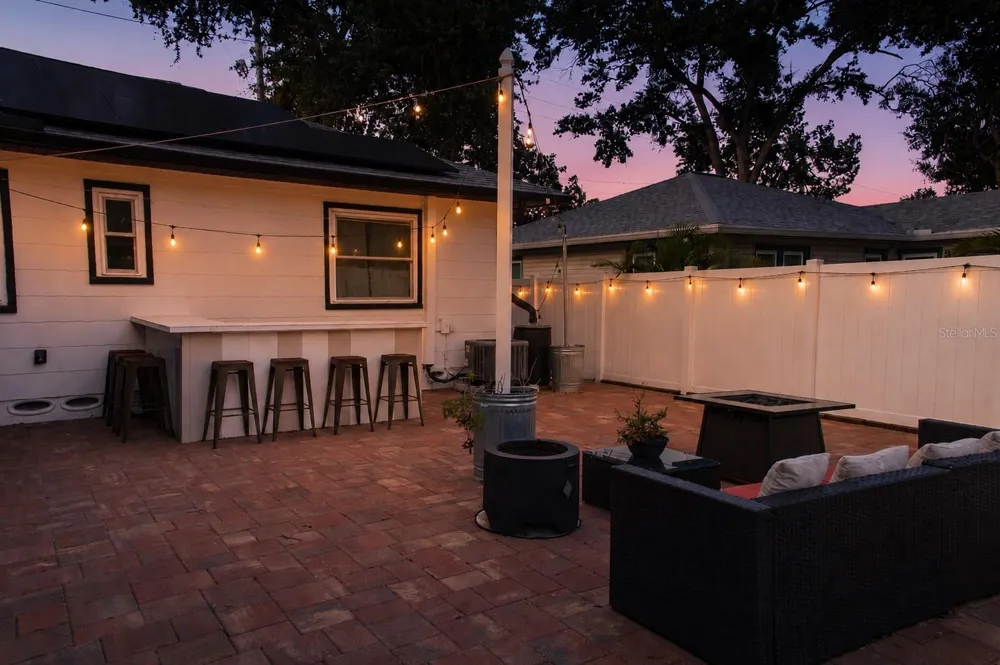 170 22ND AVENUE St Petersburg, FL 33704