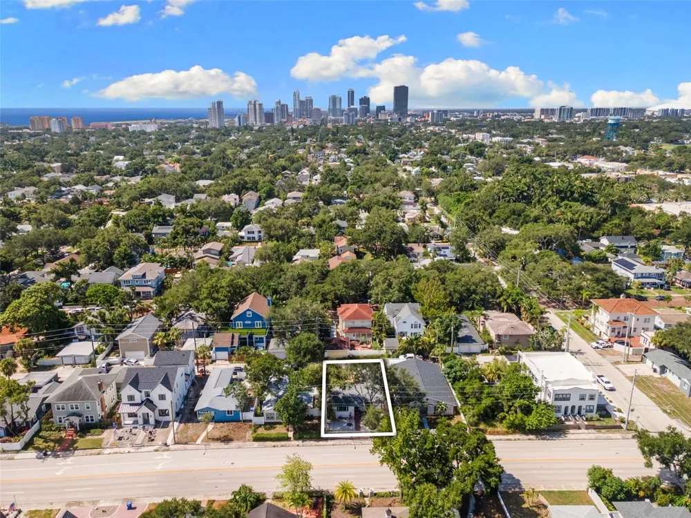 170 22ND AVENUE St Petersburg, FL 33704