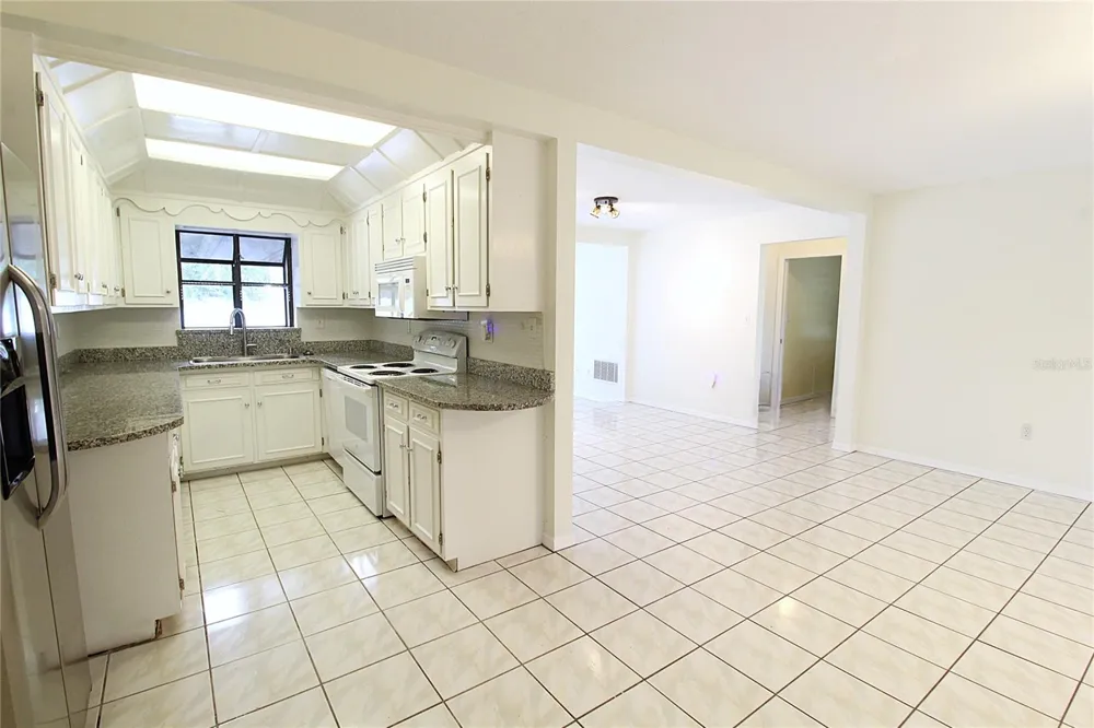 2516 E MILMAR DRIVE Sarasota, FL 34237
