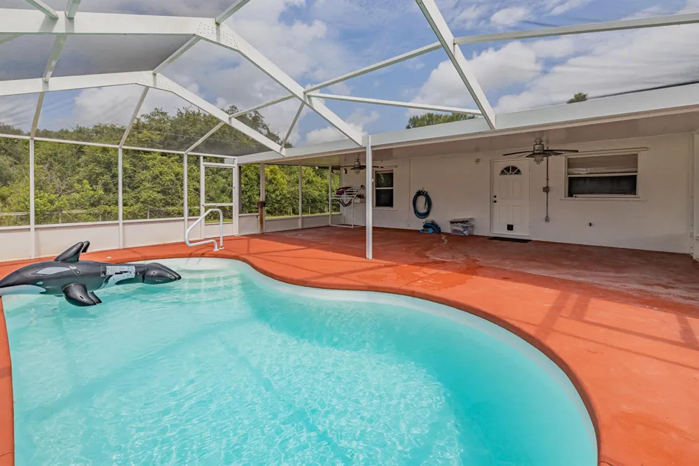 7346 NW 93rd Court Okeechobee, FL 34972