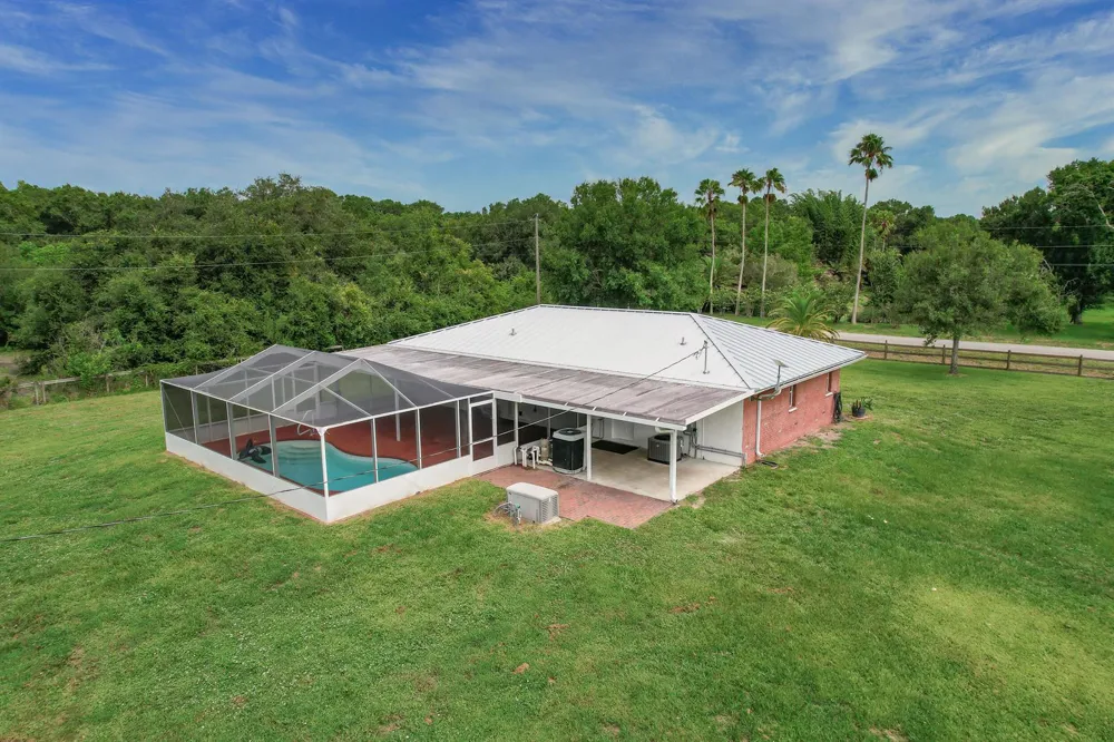 7346 NW 93rd Court Okeechobee, FL 34972