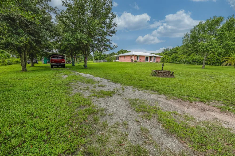 7346 NW 93rd Court Okeechobee, FL 34972