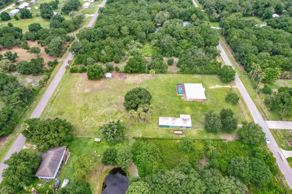 7346 NW 93rd Court Okeechobee, FL 34972