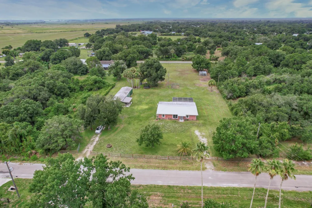7346 NW 93rd Court Okeechobee, FL 34972