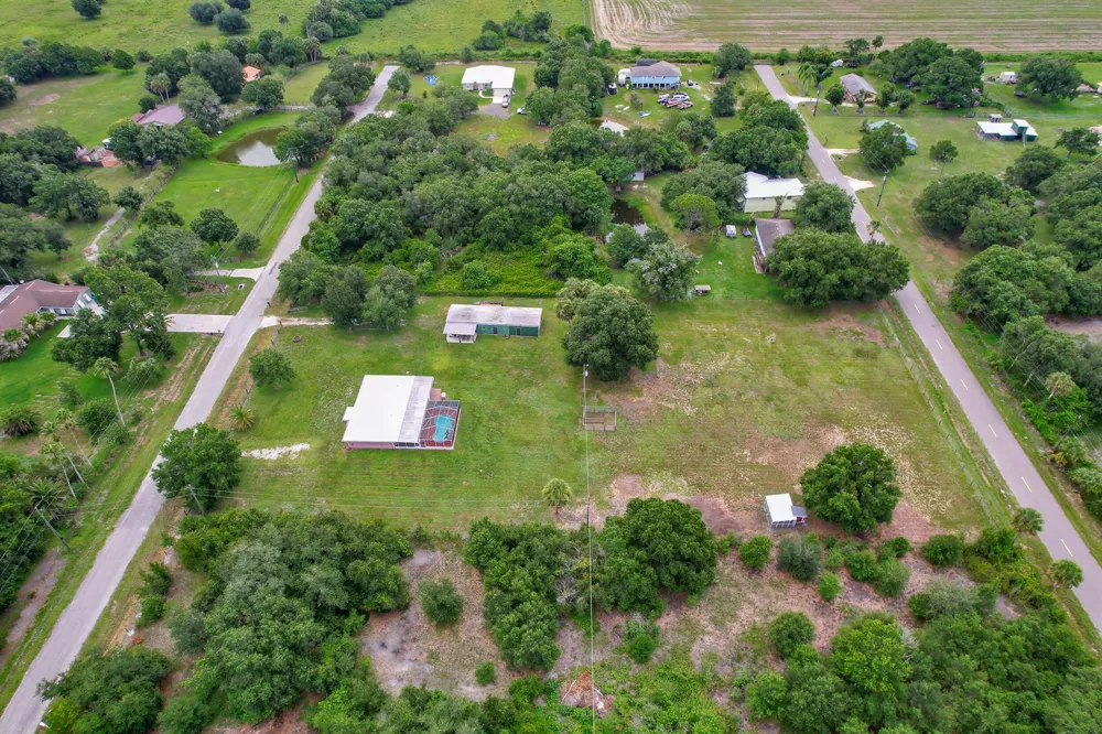 7346 NW 93rd Court Okeechobee, FL 34972