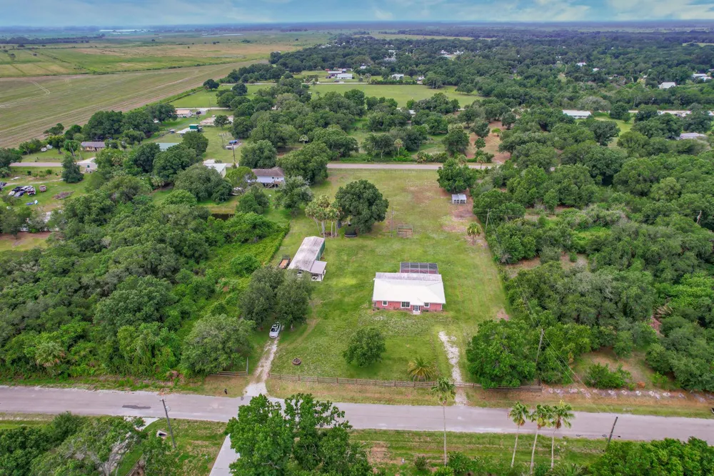 7346 NW 93rd Court Okeechobee, FL 34972