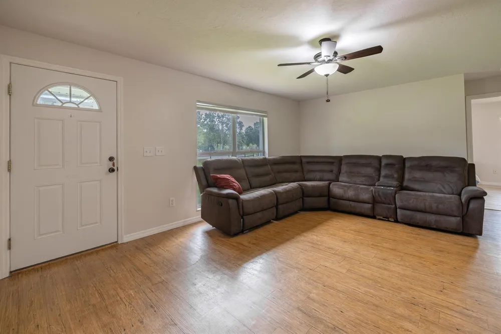 7346 NW 93rd Court Okeechobee, FL 34972