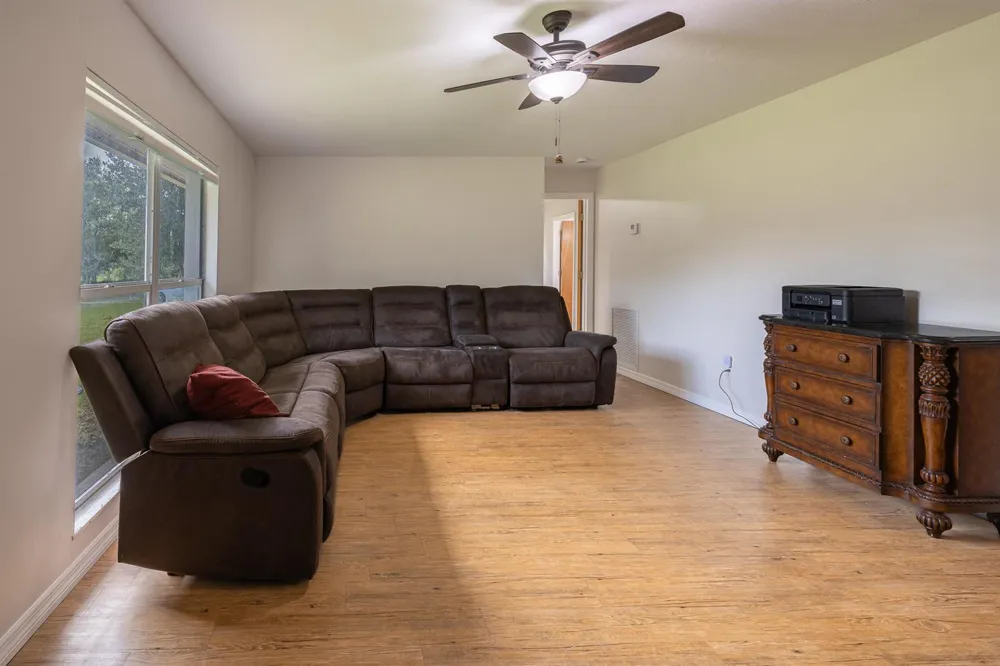 7346 NW 93rd Court Okeechobee, FL 34972