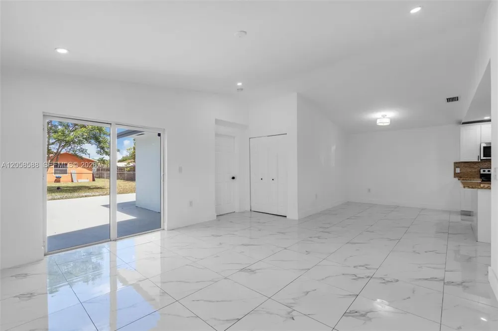 19131 NW 33rd Ct Miami Gardens, FL 33056