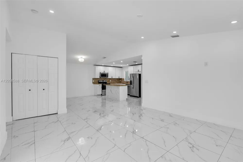 19131 NW 33rd Ct Miami Gardens, FL 33056