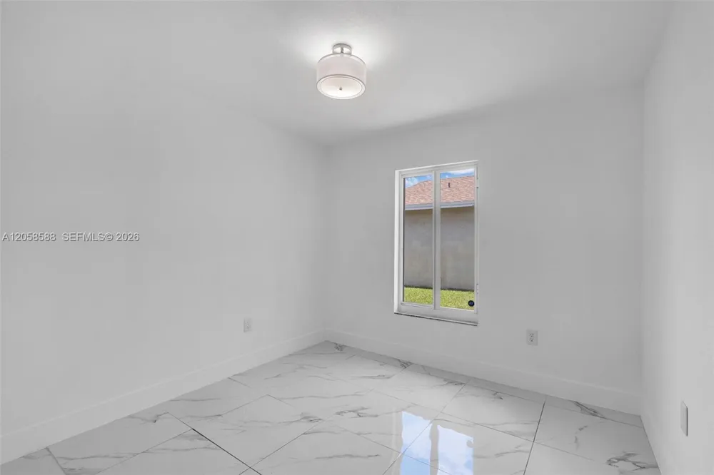 19131 NW 33rd Ct Miami Gardens, FL 33056