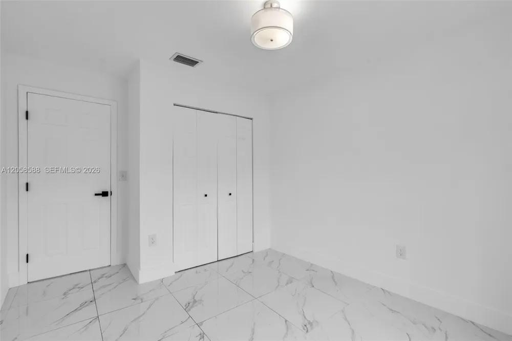 19131 NW 33rd Ct Miami Gardens, FL 33056