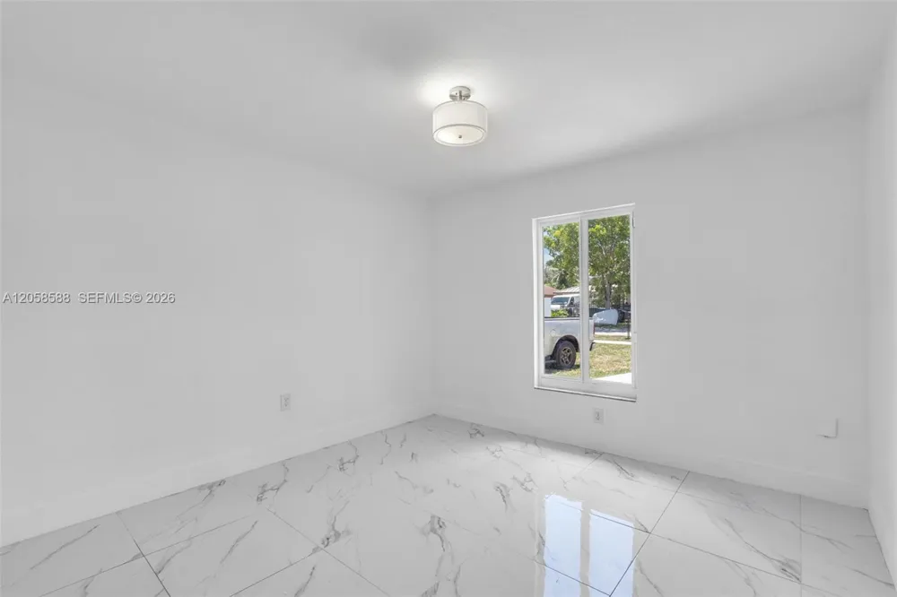 19131 NW 33rd Ct Miami Gardens, FL 33056
