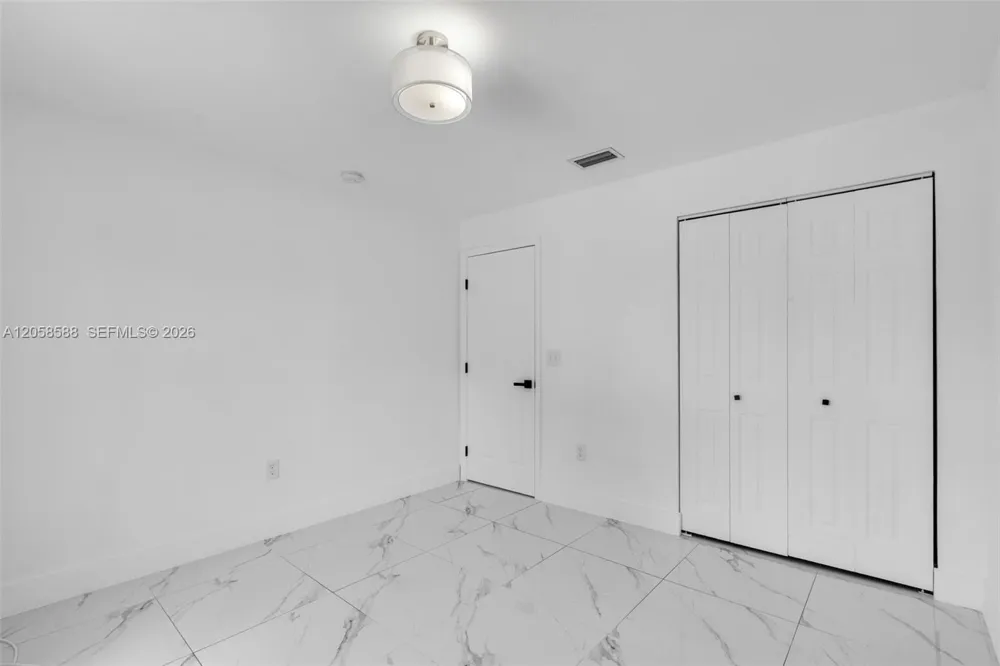 19131 NW 33rd Ct Miami Gardens, FL 33056