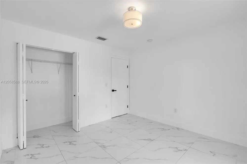 19131 NW 33rd Ct Miami Gardens, FL 33056