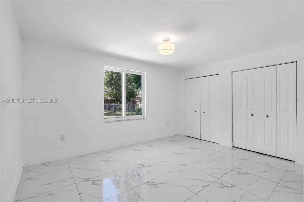 19131 NW 33rd Ct Miami Gardens, FL 33056