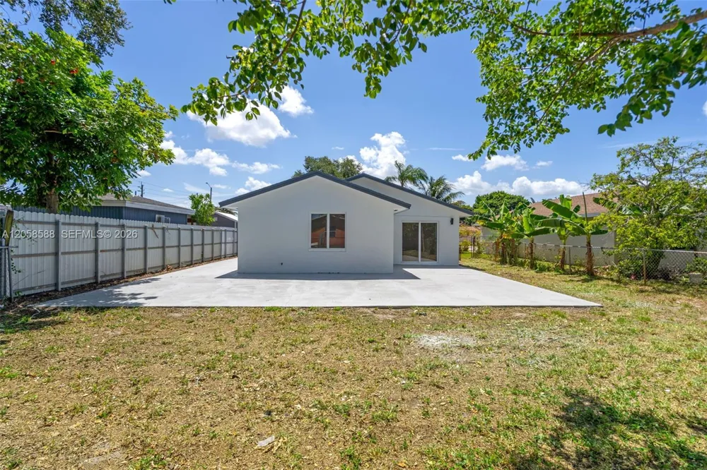 19131 NW 33rd Ct Miami Gardens, FL 33056