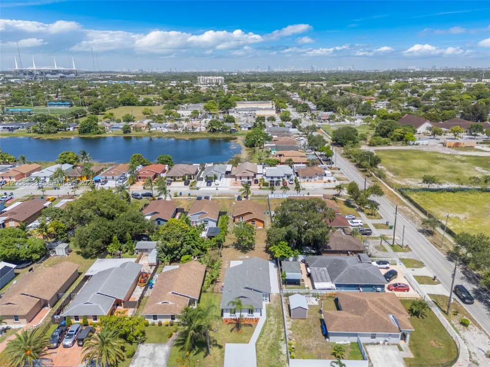 19131 NW 33rd Ct Miami Gardens, FL 33056