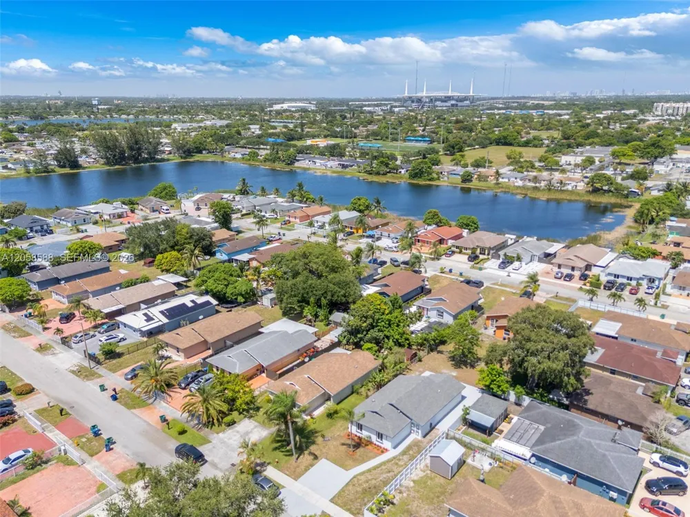 19131 NW 33rd Ct Miami Gardens, FL 33056