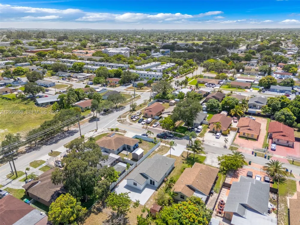 19131 NW 33rd Ct Miami Gardens, FL 33056