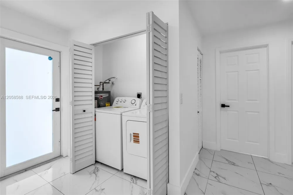 19131 NW 33rd Ct Miami Gardens, FL 33056