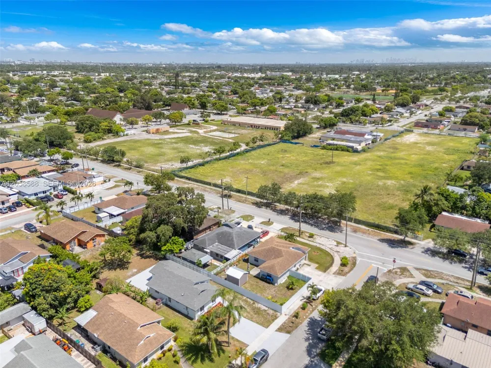 19131 NW 33rd Ct Miami Gardens, FL 33056