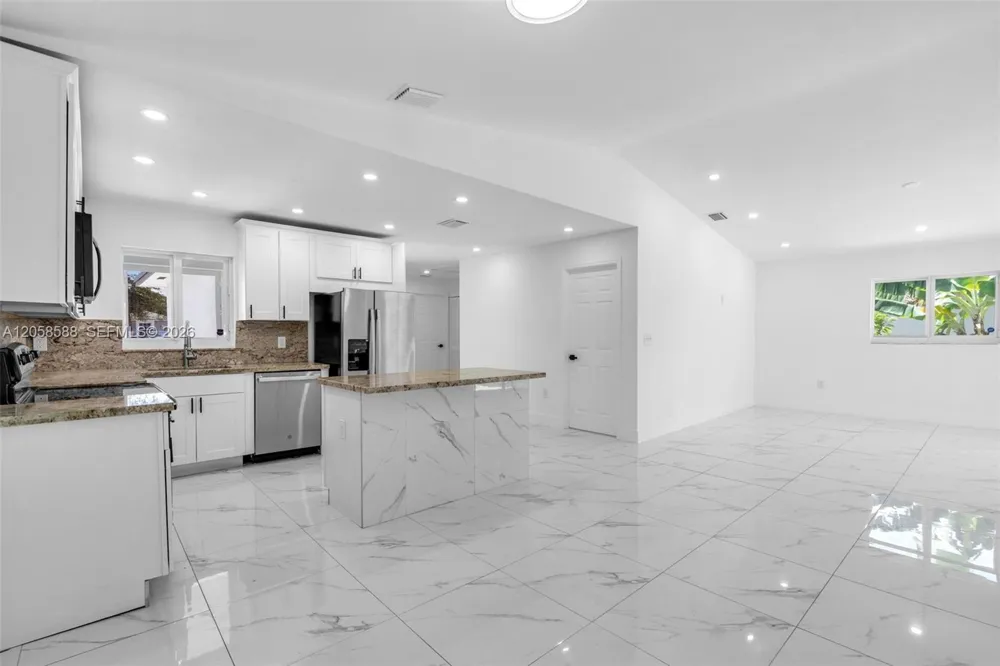 19131 NW 33rd Ct Miami Gardens, FL 33056