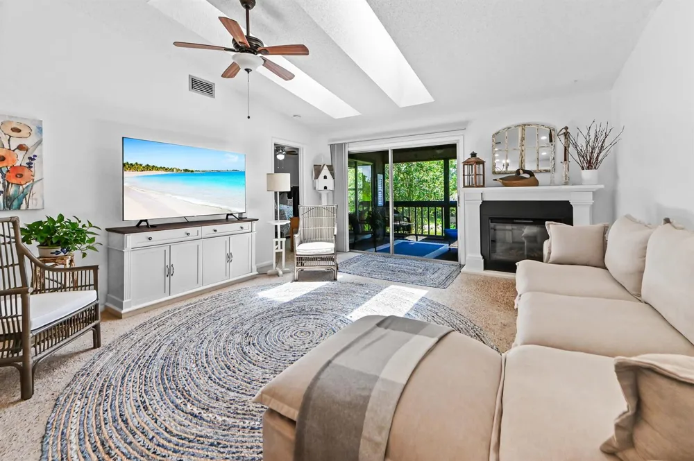 8259 SE Croft Circle #L-7 Hobe Sound, FL 33455