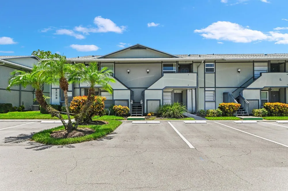 8259 SE Croft Circle #L-7 Hobe Sound, FL 33455